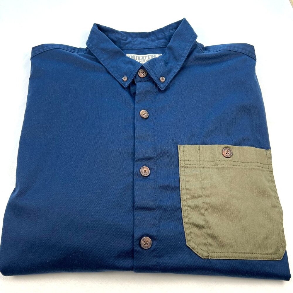 Duluth Trading Co Mens XL Navy Button-Up Shirt Olive Sleeves Pocket & Gear Logo